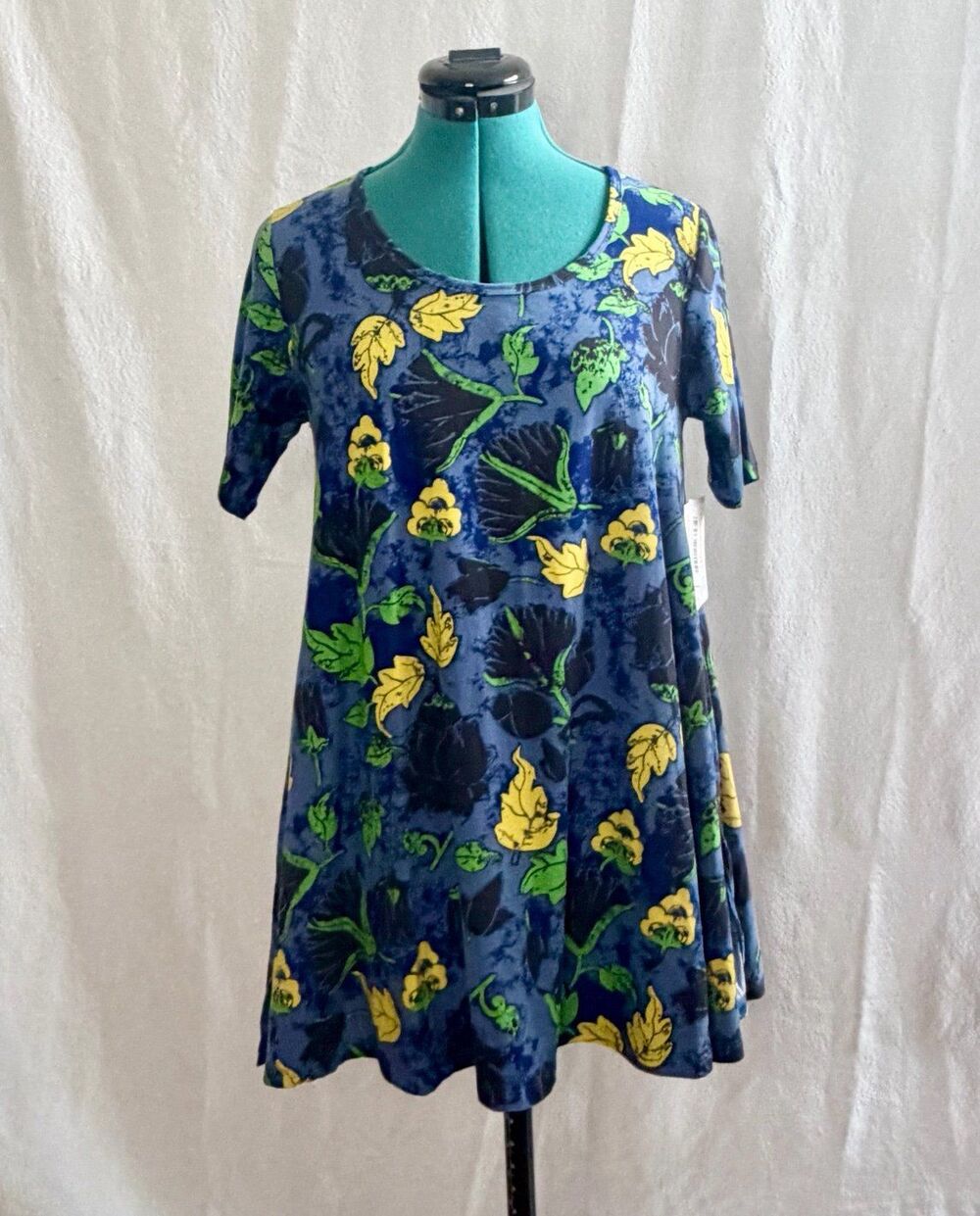 NWT Lularoe Perfect tunic size XS